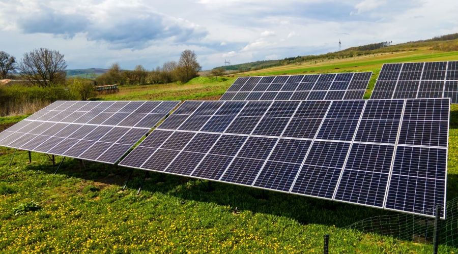 Napelem földre telepítése