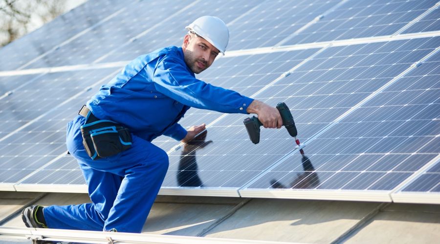 A napelem rendszer kiépítése lépésről lépésre